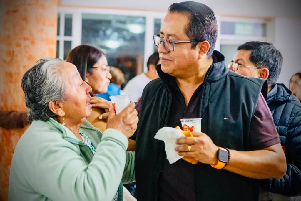 Encuentro vecinal junto a Wilfrido Llumiquinga